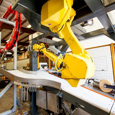 6 Axis Industrial Robotic Arm M-710iC Hotels For Welding Equipment