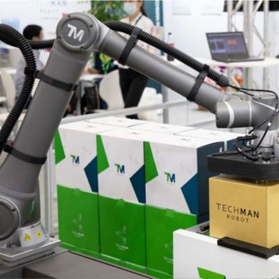 Welding Robot Arm OMRON TM12 With 6 Axis Robotic Arm Used For Welding As Collaborative Robot
