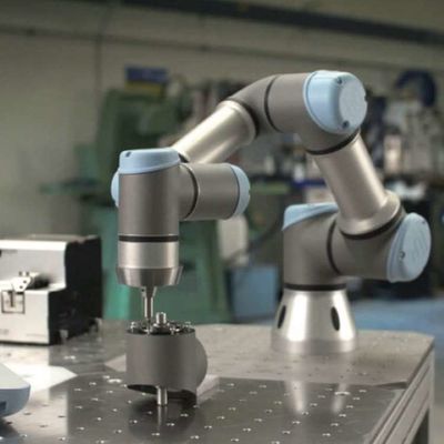 Gluing Robot Of UR5e Cobot With 6 Axis Robotic Arm For The Auto Gluing As Collaborative Robot