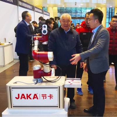 Robot Spraying Machine Of JAKA Zu 18s 6 Axis Cobot Robot Used For Medical Devices JAKA Robot