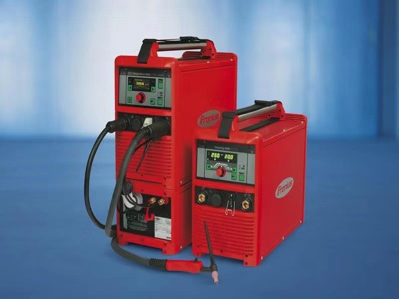 100% Duty Cycle Fronius Welding Apparatus 500x400x300mm 0.8 - 10mm Welding Thickness