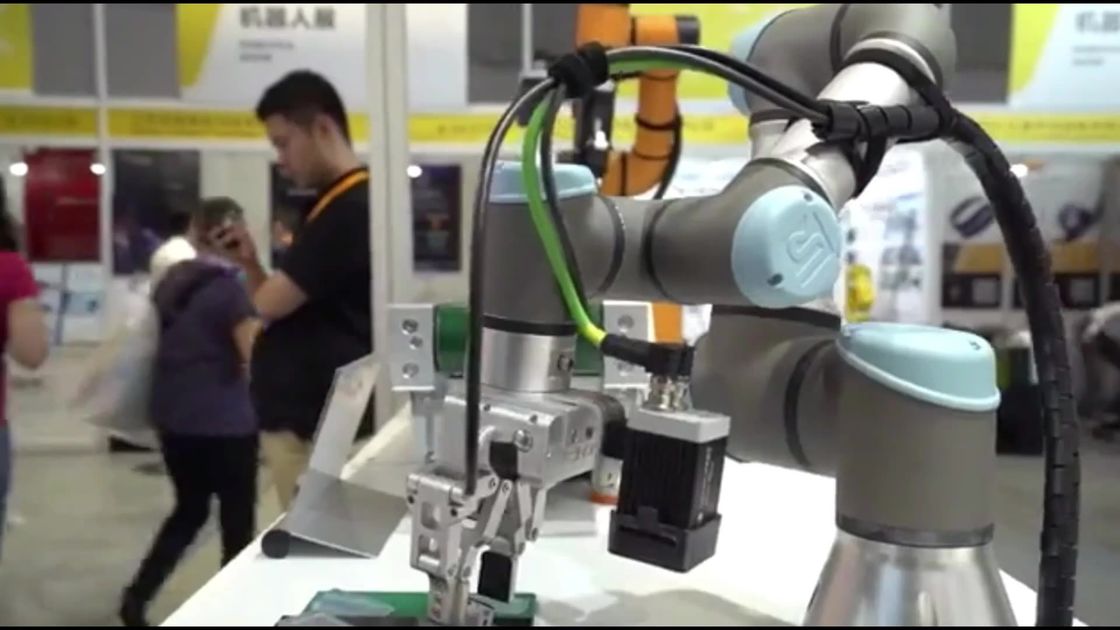 Manipulator Humanoid Robot Arm UR10 Matched with EOAT Onrobot Gripper with Plug In Compatibility Reach 1300mm Cobot